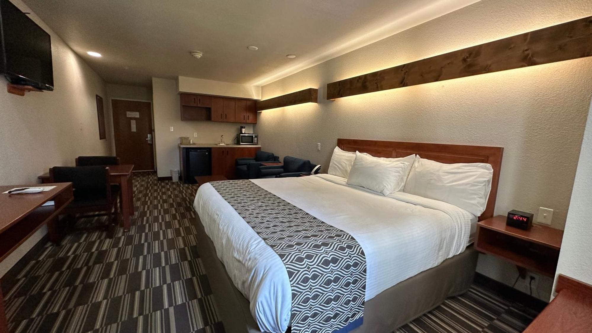 Microtel Inn And Suites By Wyndham Miami Ok Exterior foto