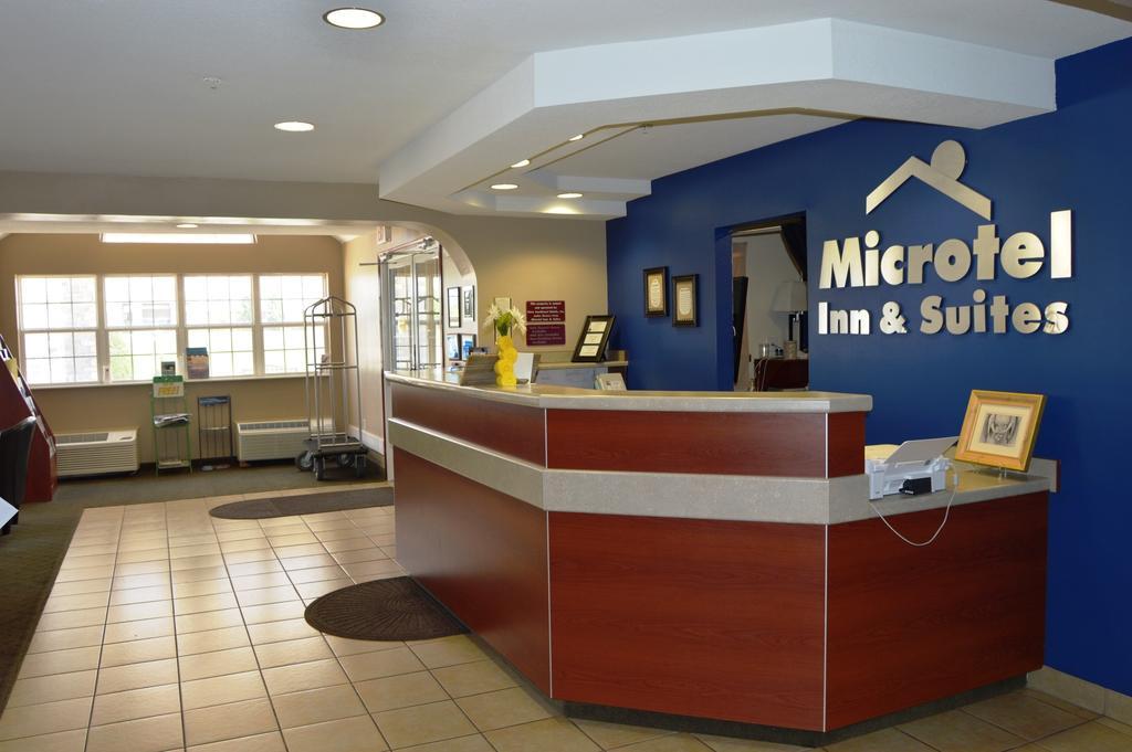 Microtel Inn And Suites By Wyndham Miami Ok Exterior foto